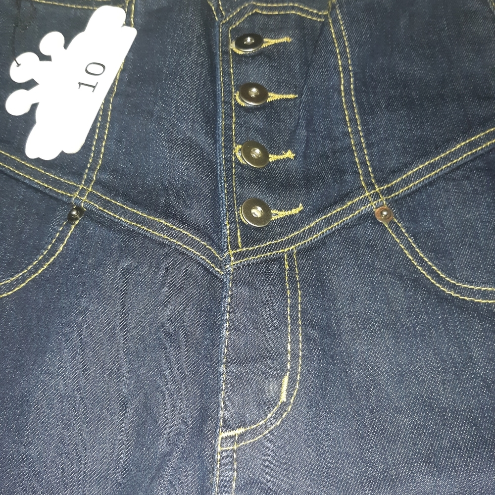 Jeans - Picture 2 of 3